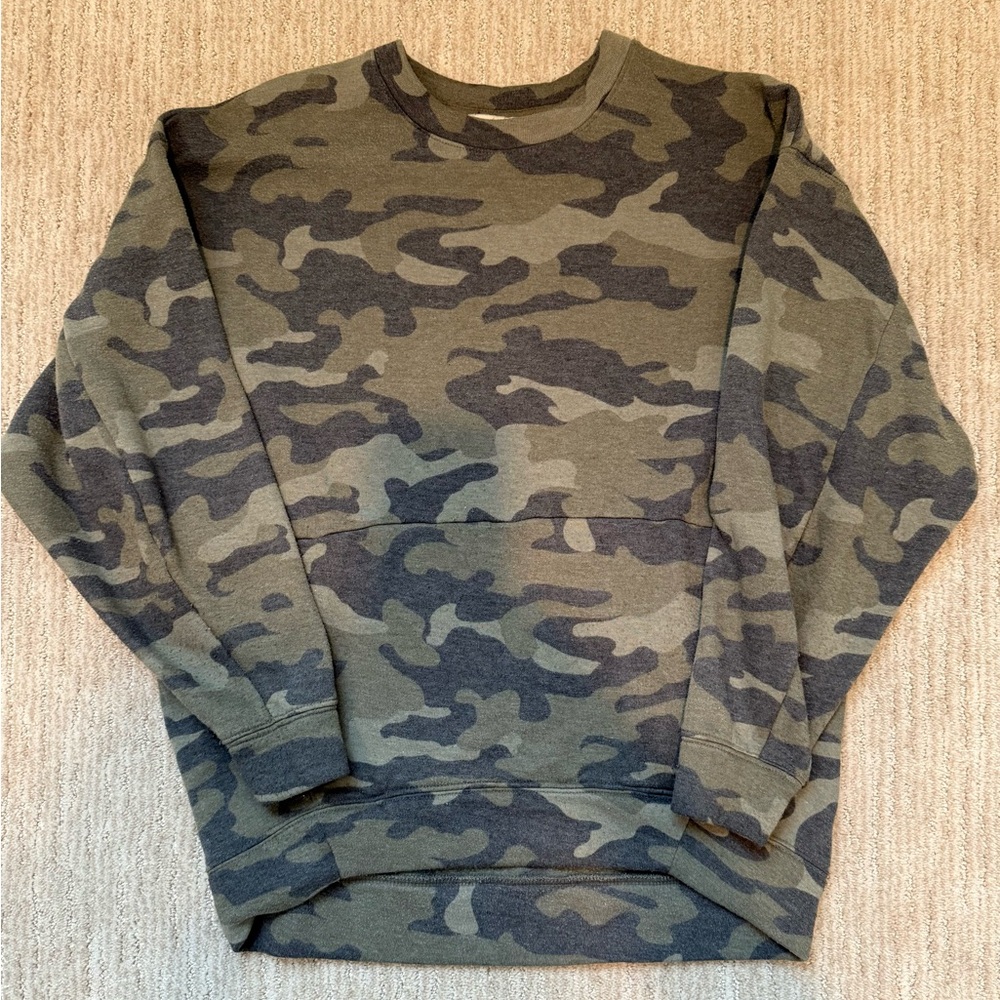 Express women’s Green Camouflage Crewneck Sweatshirt